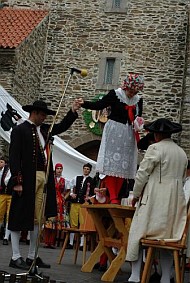 Auftritt einer Folkloregruppe